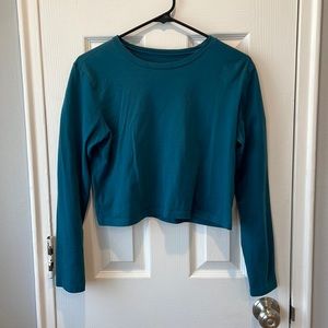 Women’s long sleeve crop top